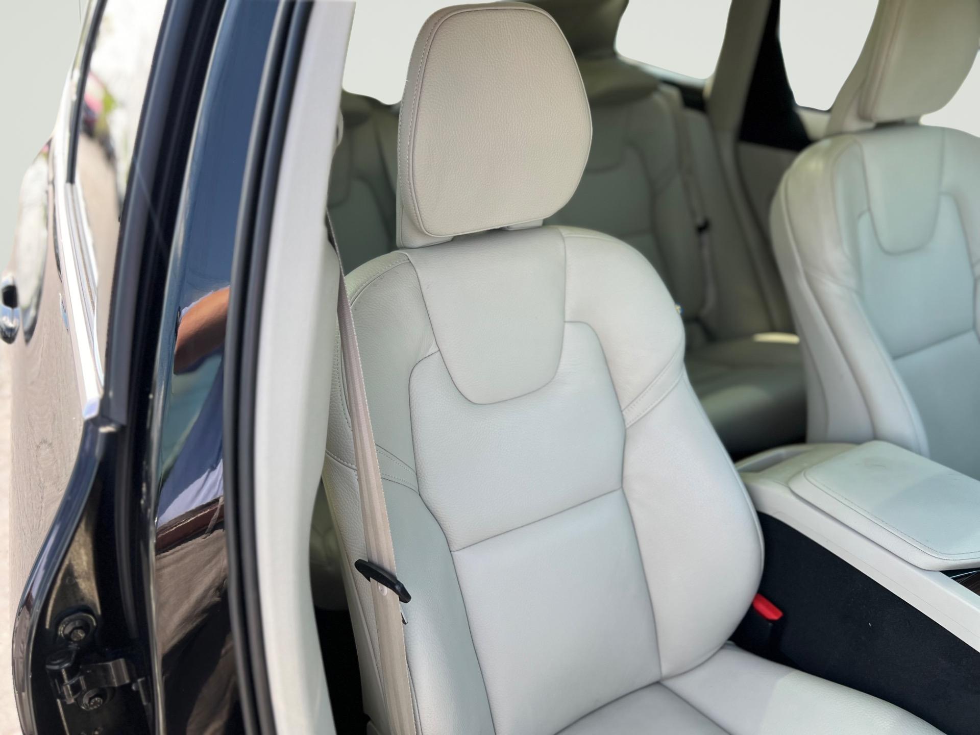 Used 2021 Volvo XC60 T5 Momentum For Sale (Sold) | Premiere