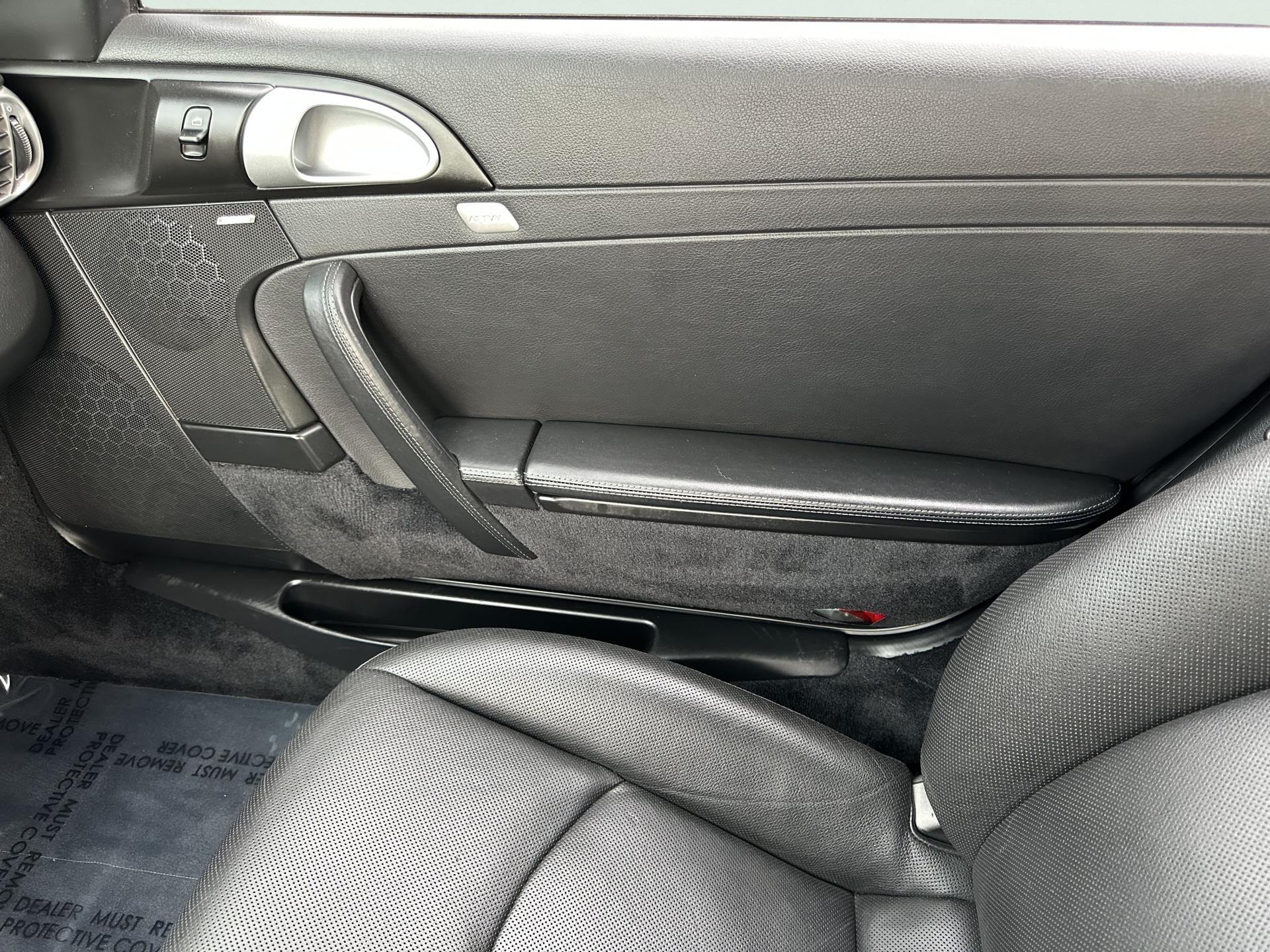 2011 Porsche 911 4S photo 30