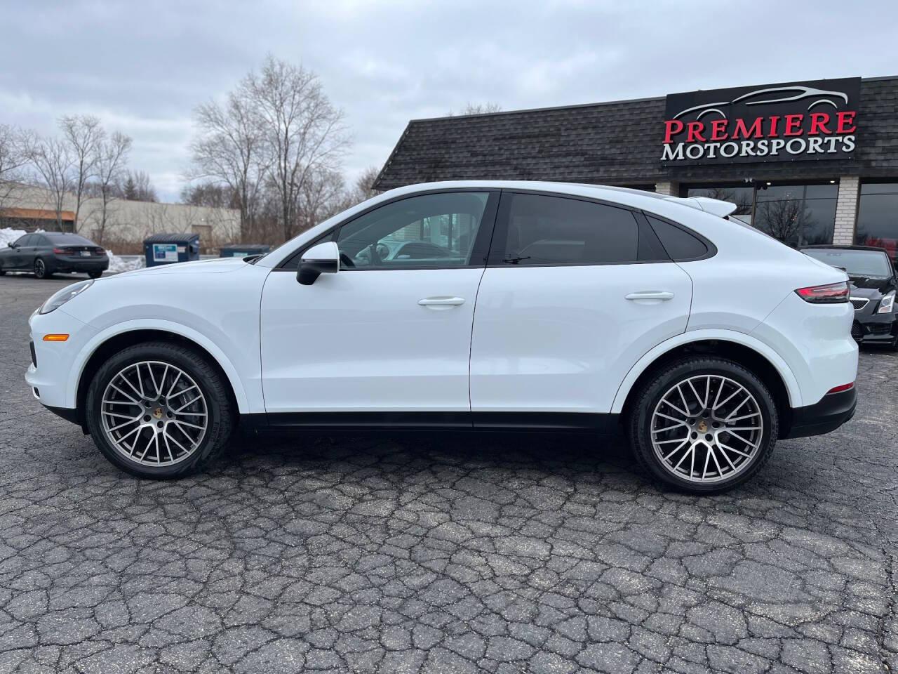 2022 Porsche Cayenne Coup Platinum Edition - Photo 2