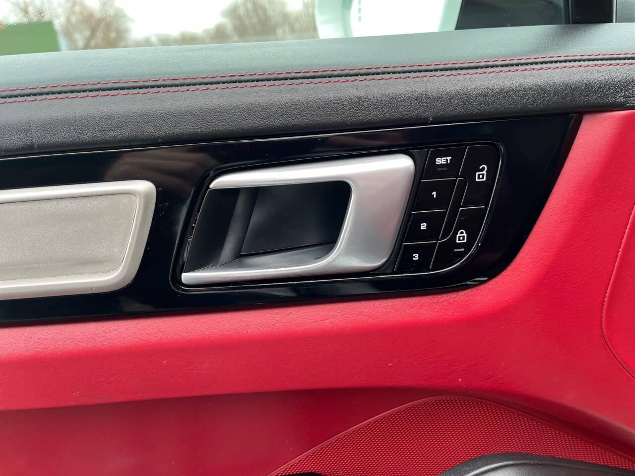 2022 Porsche Cayenne Coup Platinum Edition - Photo 23